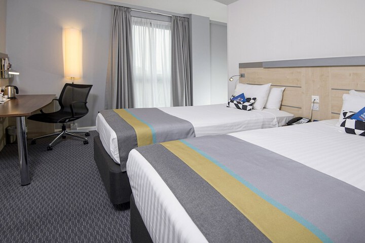 Room 3 of 42