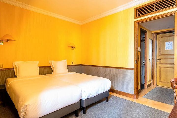 Room 21 of 68