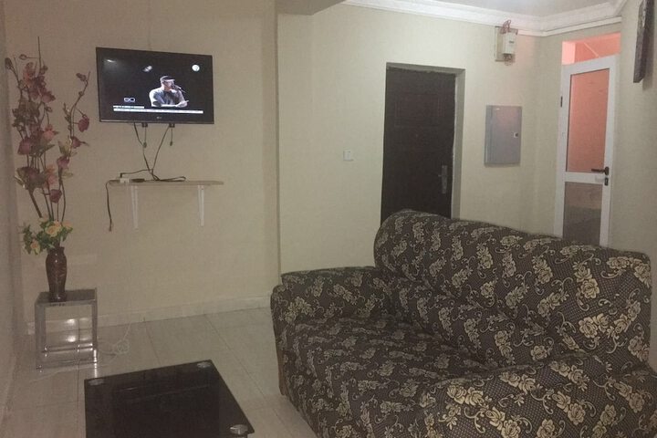 Room 11 of 30