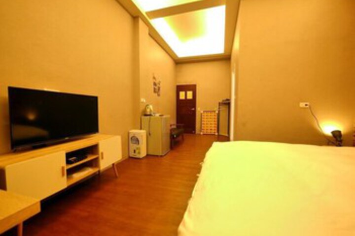 Room 18 of 32