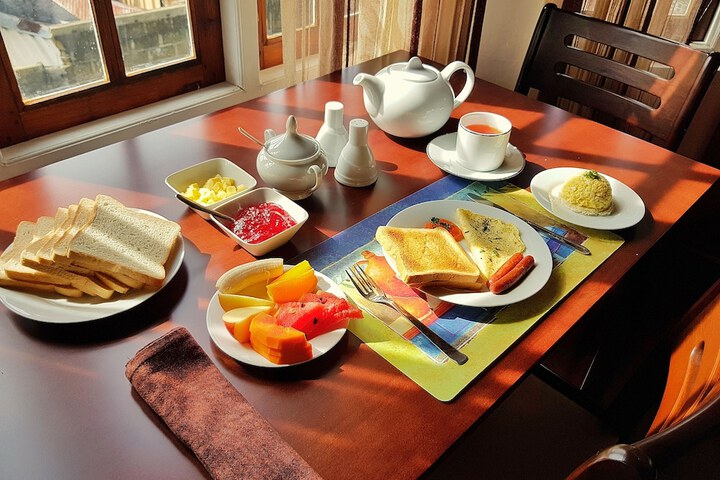 Breakfast/Coffee Service 12 of 15