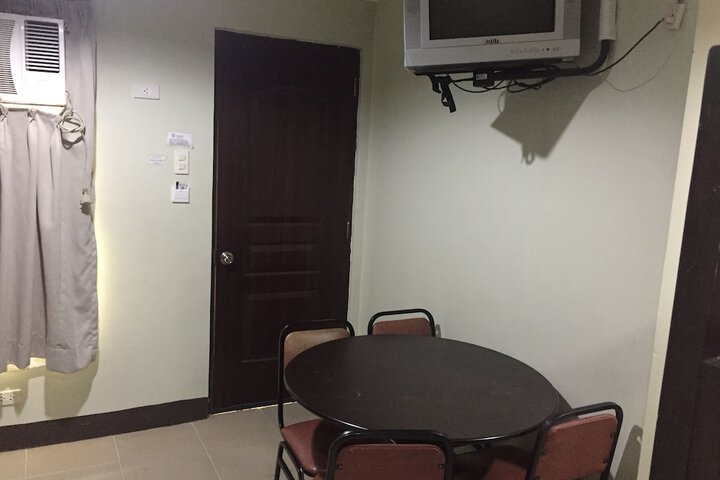 Room 14 of 42