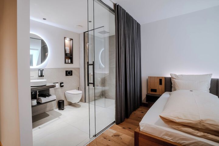 Room 78 of 130