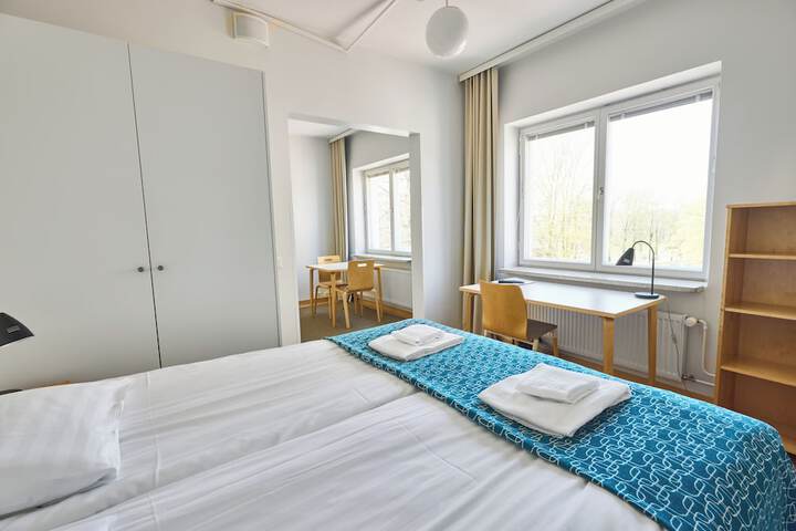 Room 33 of 141