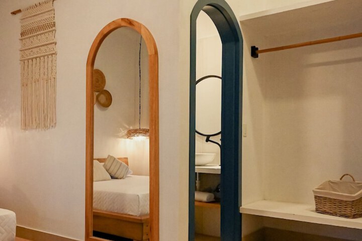 Room 18 of 50