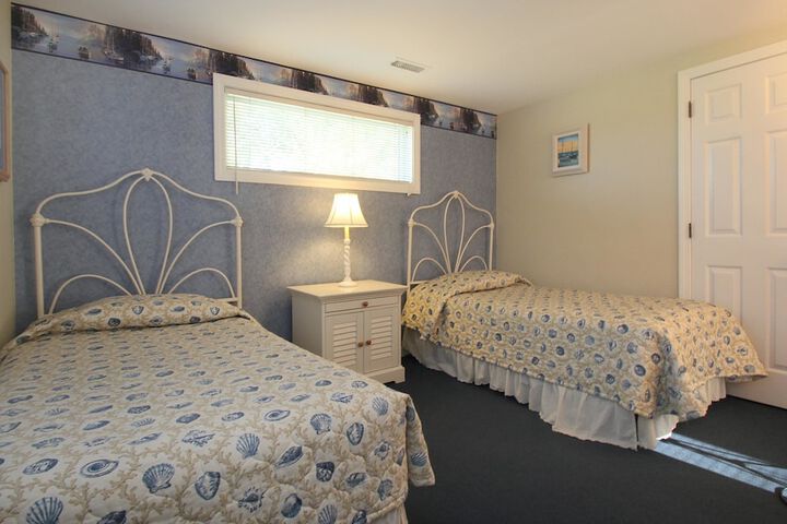 Room 6 of 56