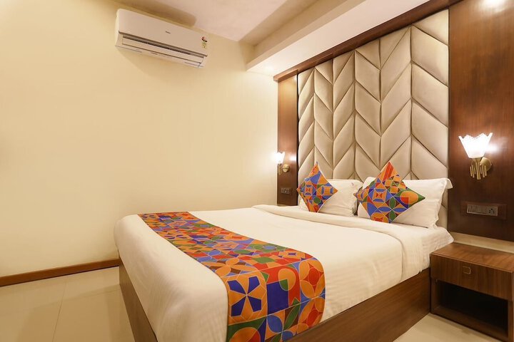 Room 2 of 9
