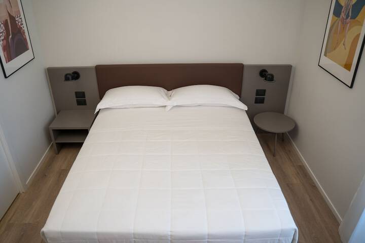 Room 41 of 128