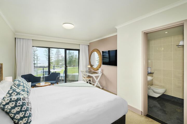 Room 28 of 81