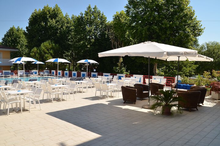 Pool Hotel