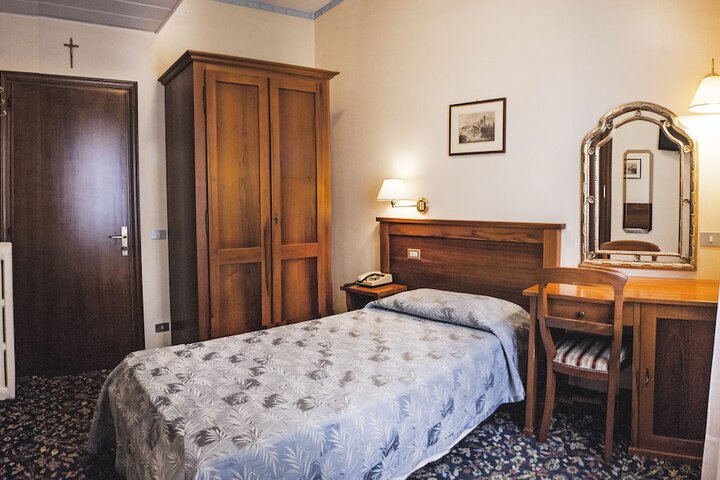 Room 15 of 45