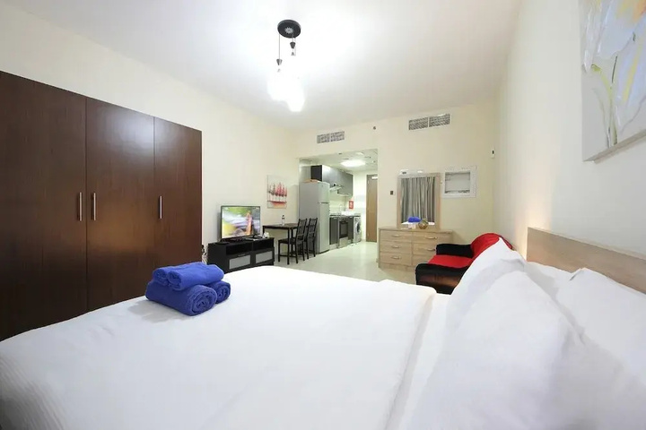 Room 3 of 17