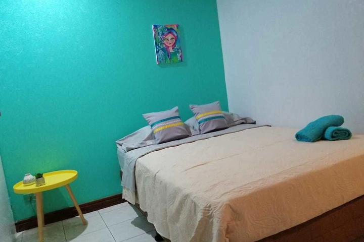 Room 9 of 10