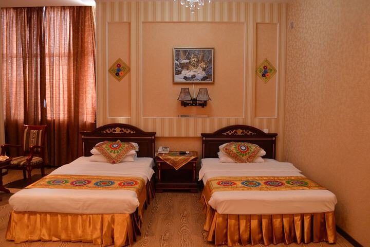 Room 6 of 34