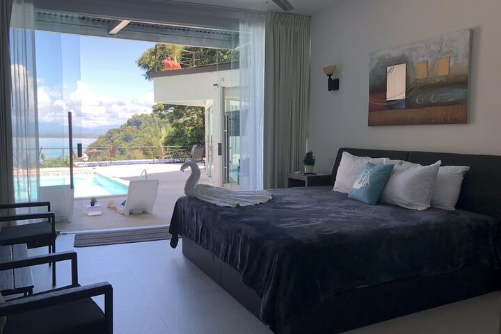 Room 48 of 114