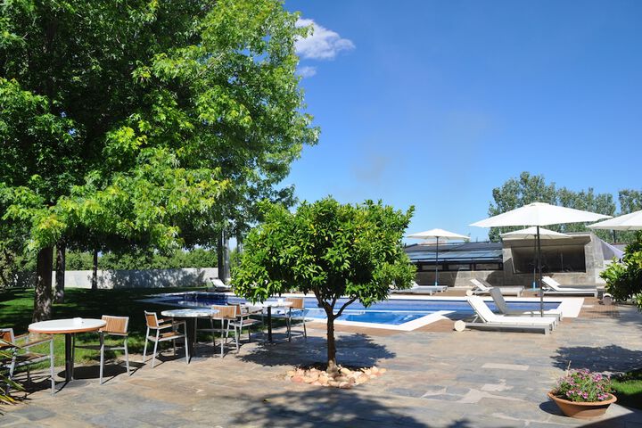 Sundeck 105 of 112