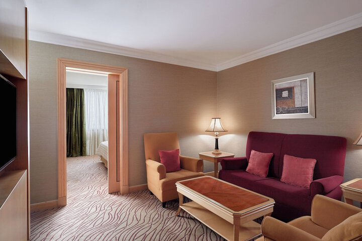 Room 6 of 31