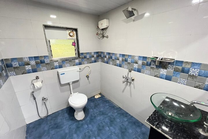 Room 30 of 63