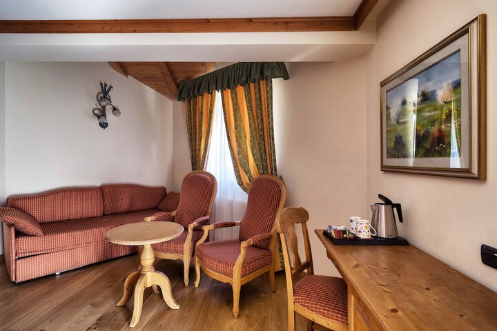 Room 16 of 35