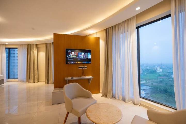 Room 6 of 7