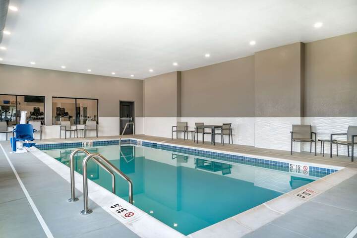 Pool 31 of 44