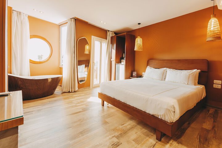 Room 52 of 130