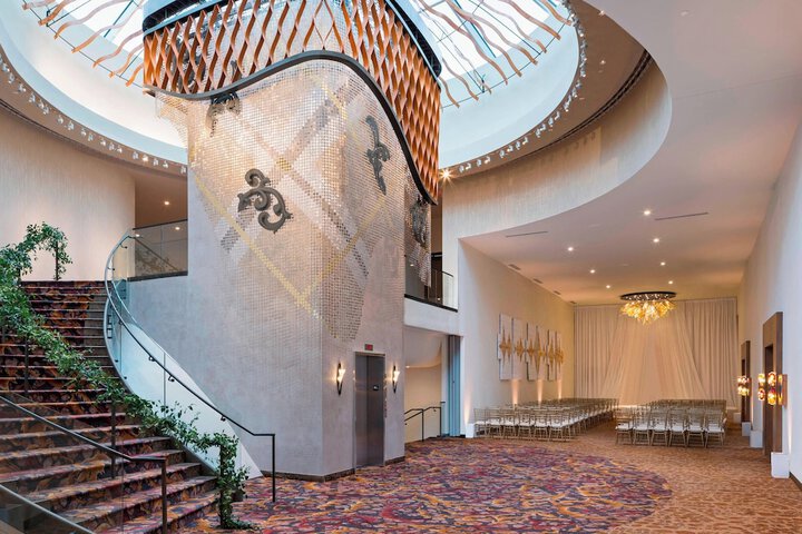 Banquet hall