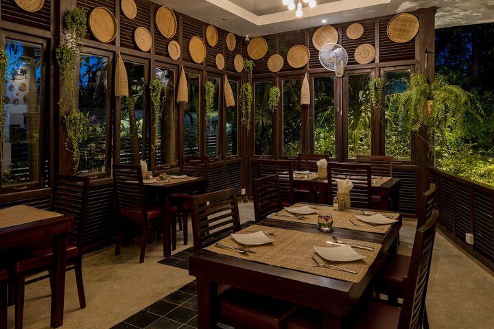 Dining 119 of 174