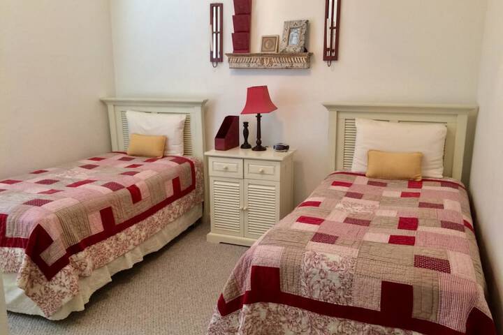 Room 3 of 43