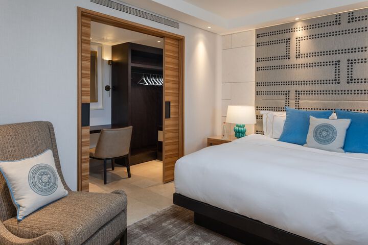Room 17 of 75