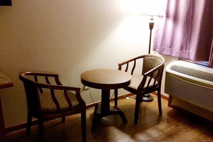Room 13 of 29