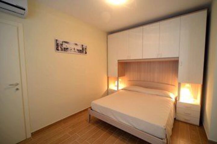 Room 25 of 52