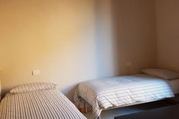 Room 8 of 13