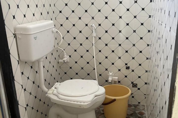 Room 15 of 19