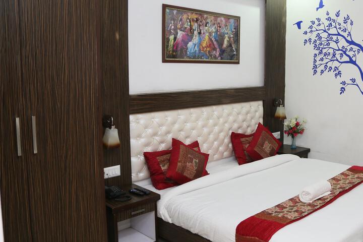 HOTEL RAJWADA