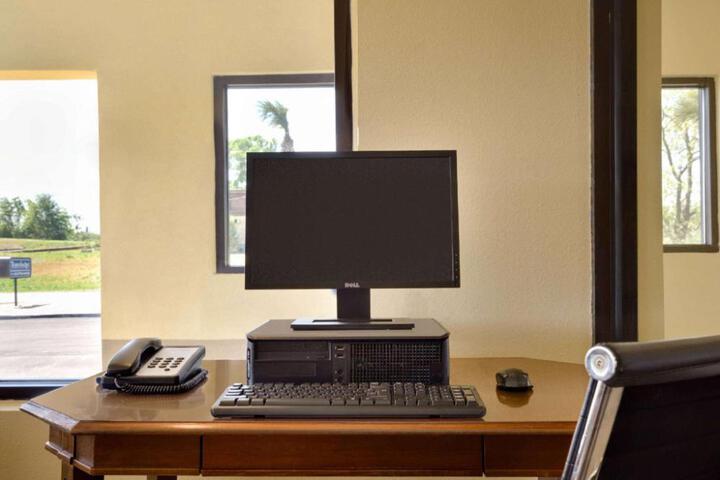 Photo 6