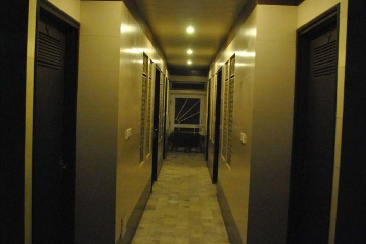 hotel_rooms