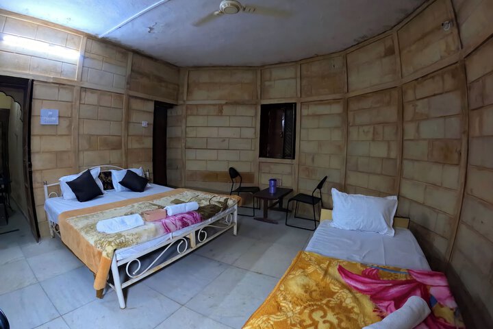 Room 11 of 26