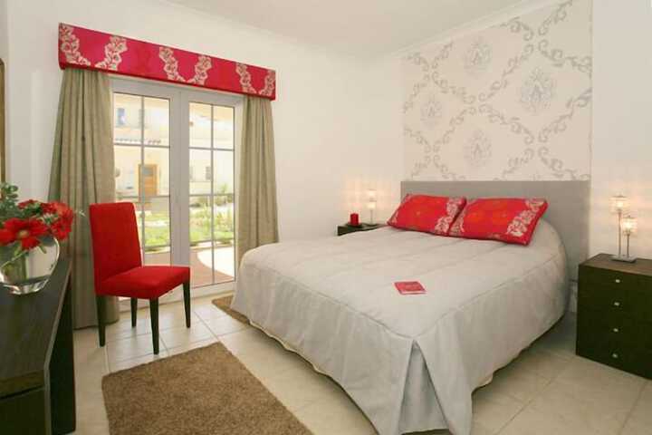 Room 6 of 40