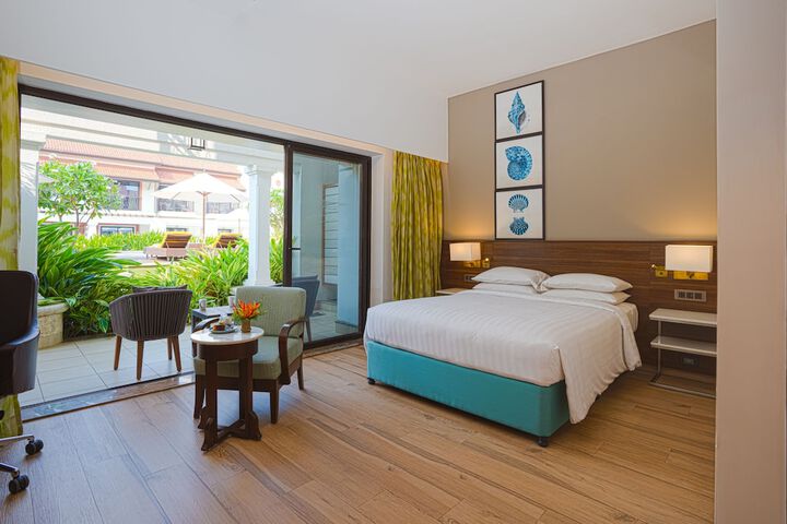 Room 5 of 130