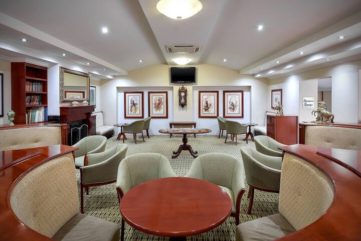 Lounge 145 of 201