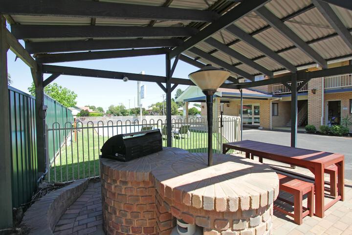 BBQ/picnic area