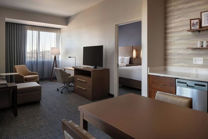 Room 18 of 80