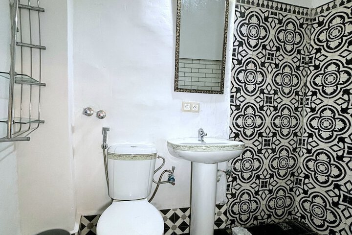 Room 39 of 48