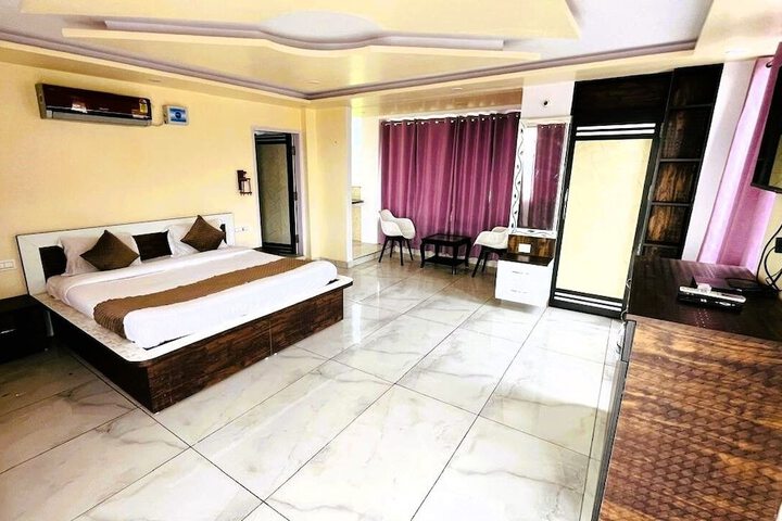 Room 21 of 113