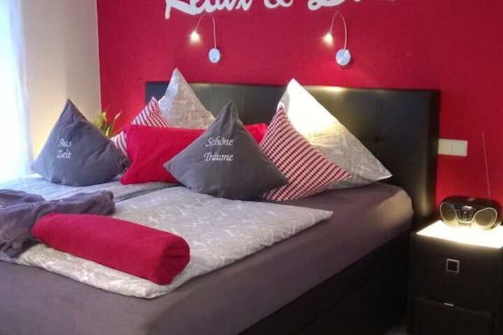 Room 7 of 61