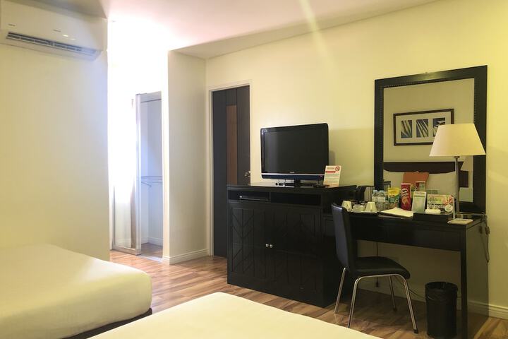 Room 8 of 66