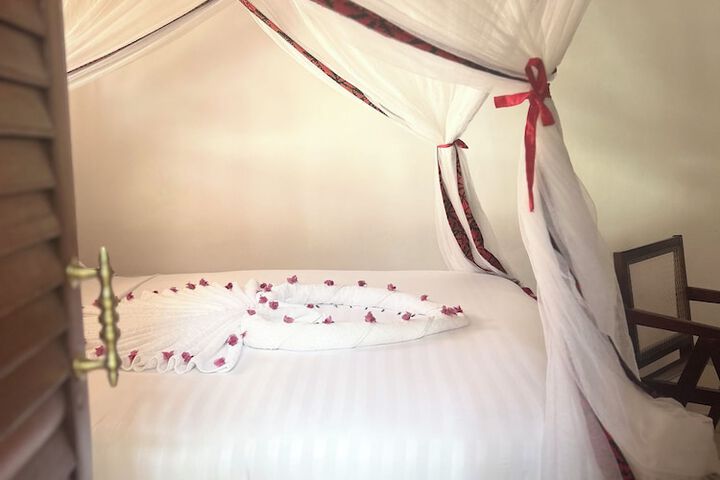 Room 2 of 53