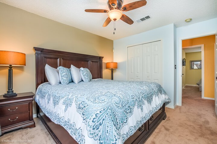 Room 4 of 38