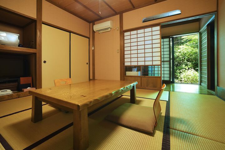 Room 21 of 73